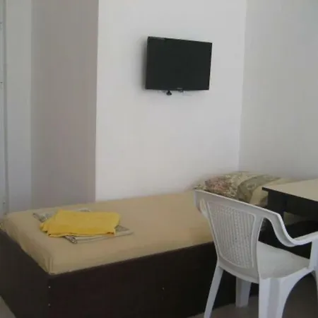 Goodrest Apartment